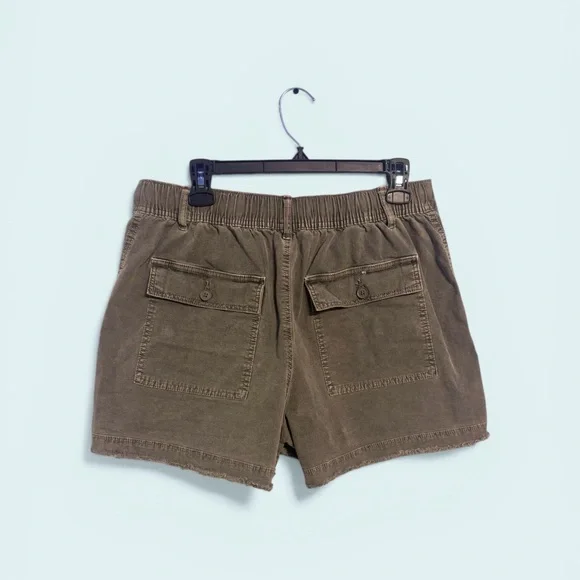 SO High Waist Olive Utility Shorts Large- with Button Waist - Picture 2 of 3